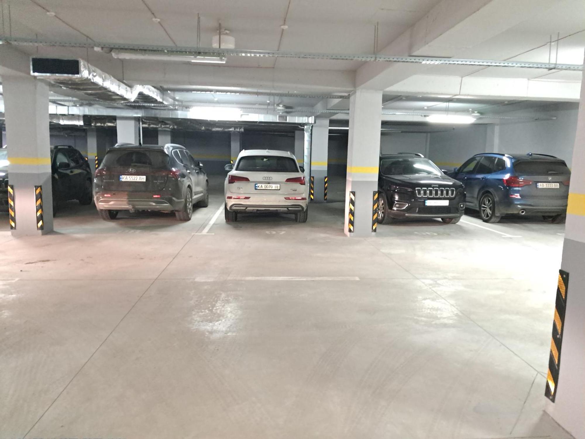 Airport 24&24 Car Parking Appartement Chişinǎu Buitenkant foto