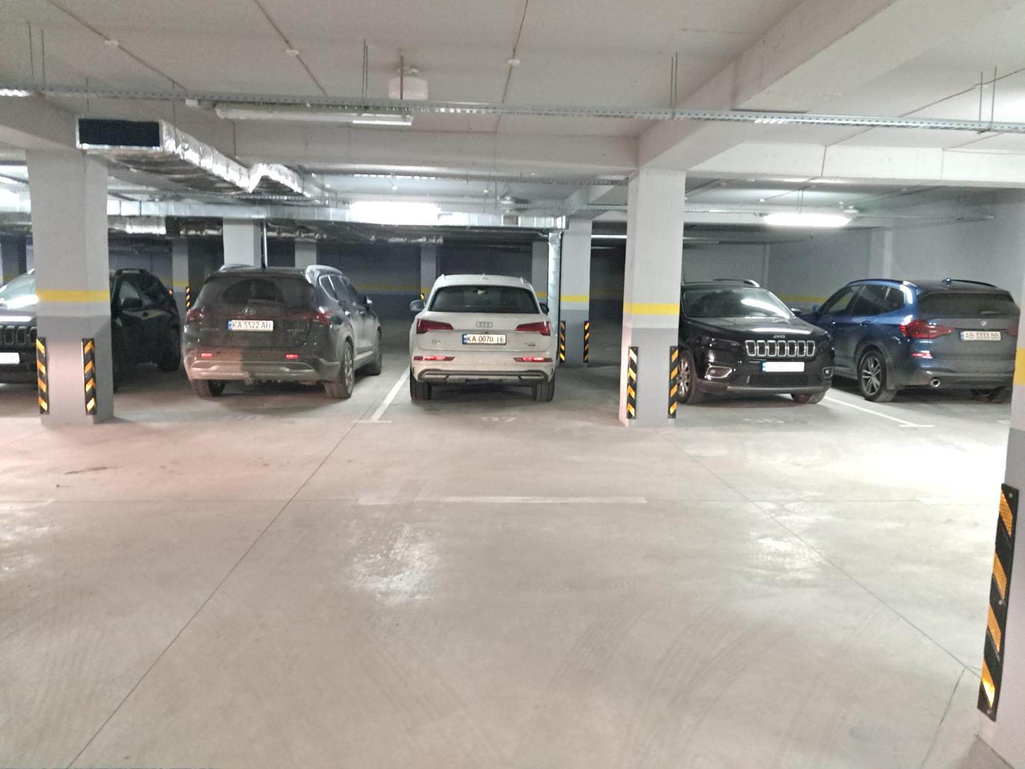 Airport 24&24 Car Parking Appartement Chişinǎu Buitenkant foto