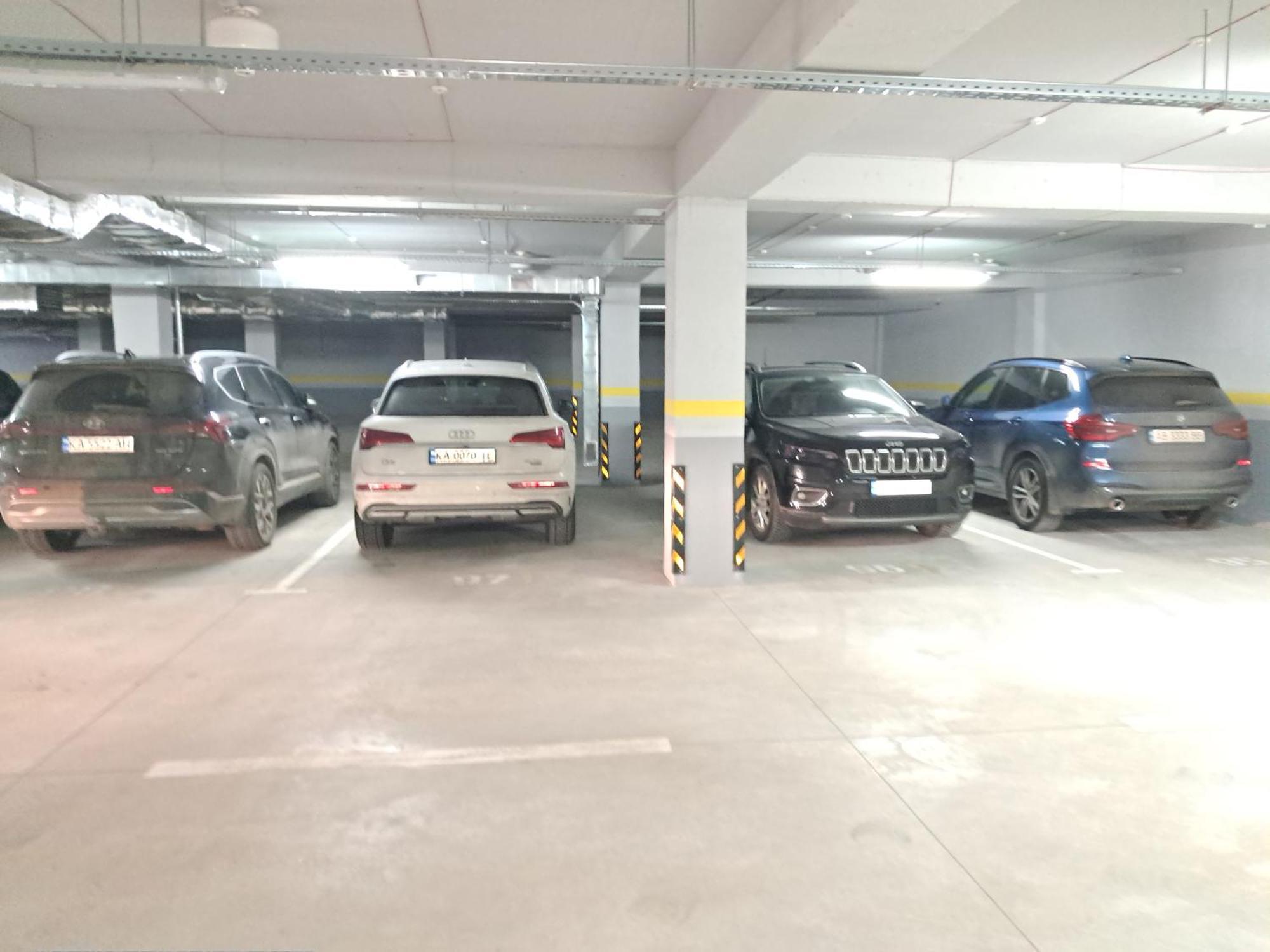 Airport 24&24 Car Parking Appartement Chişinǎu Buitenkant foto