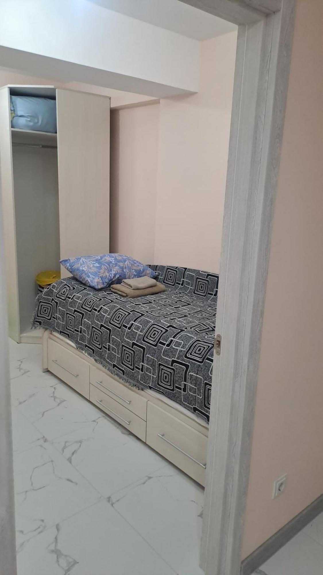 Airport 24&24 Car Parking Appartement Chişinǎu Kamer foto