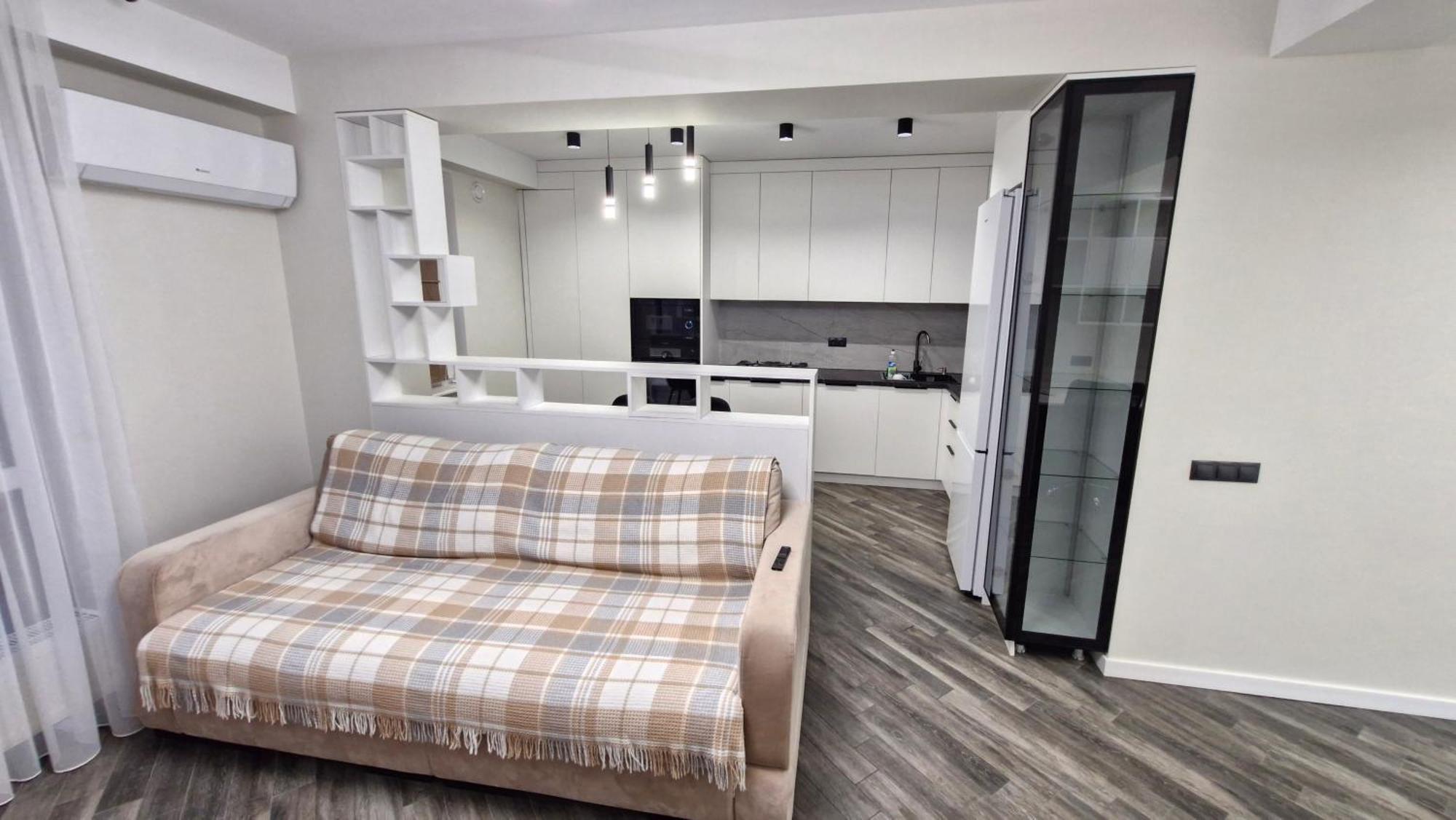 Airport 24&24 Car Parking Appartement Chişinǎu Buitenkant foto