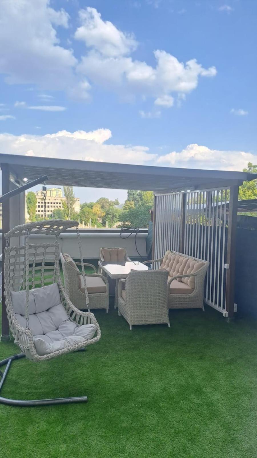 Airport 24&24 Car Parking Appartement Chişinǎu Buitenkant foto
